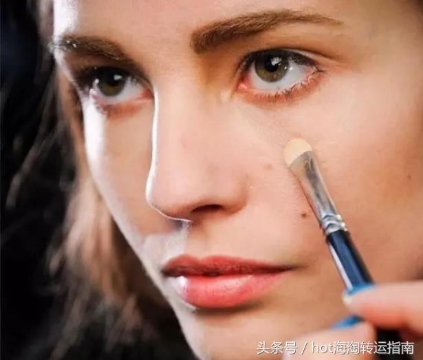 刘亦菲广州出关，终于瘦下的她，我还发现了~