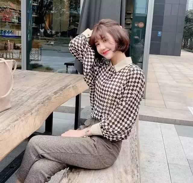  宽松■最近新出一女裤：叫“瘦瘦裤”，最适合腿粗女人，美得小鹿乱跳