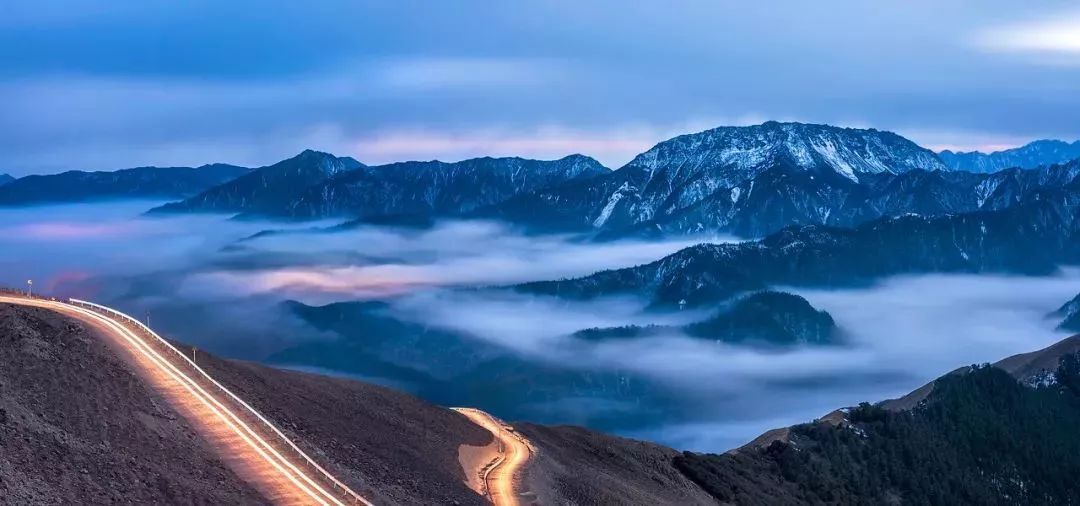 四川这座小城，叫板稻城亚丁，不输江南，藏着亚洲第一云海，高铁