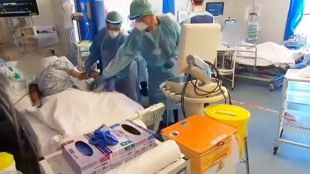  「群体」新冠病毒：敢用群体免疫对付我？必须给你点颜色！该国死亡率爆了