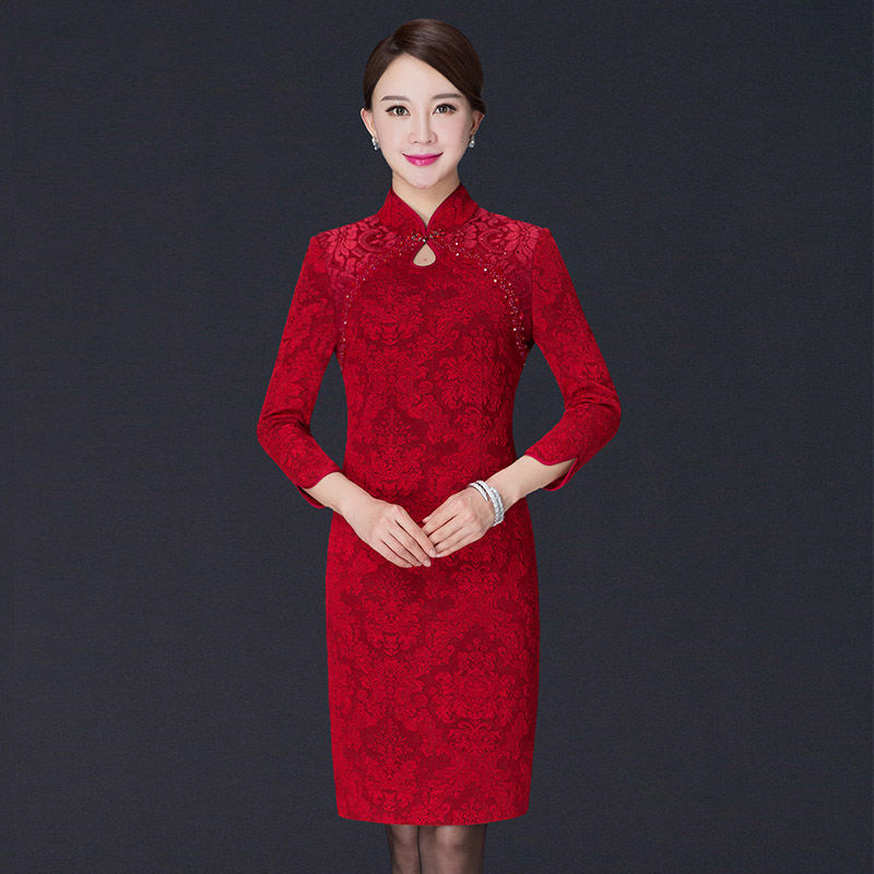 国庆结婚!给妈妈选款高端礼服，让她在婚宴上绽放高贵优雅风采