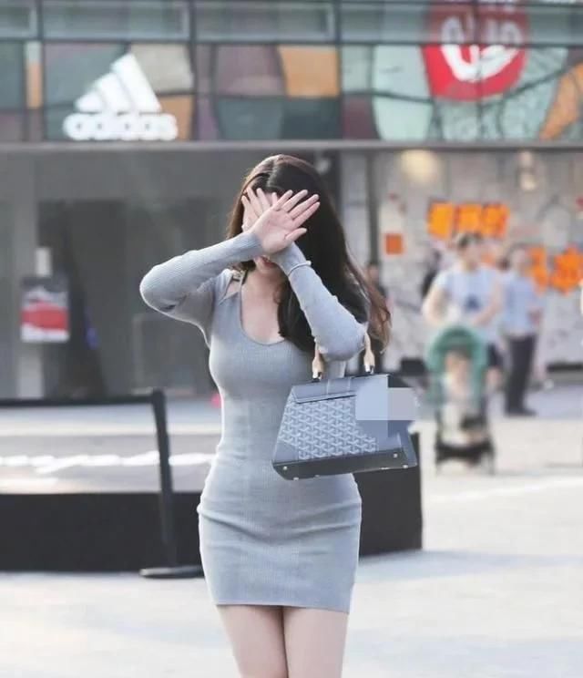  『永远』夏日凉鞋那么多,最让人心动的永远是那双系带凉鞋