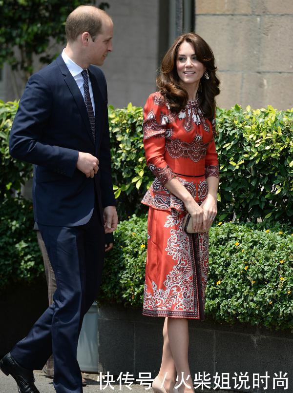 穿高跟鞋还嫌累，英国王妃教你这两招，完美避开穿高跟的各种尴尬