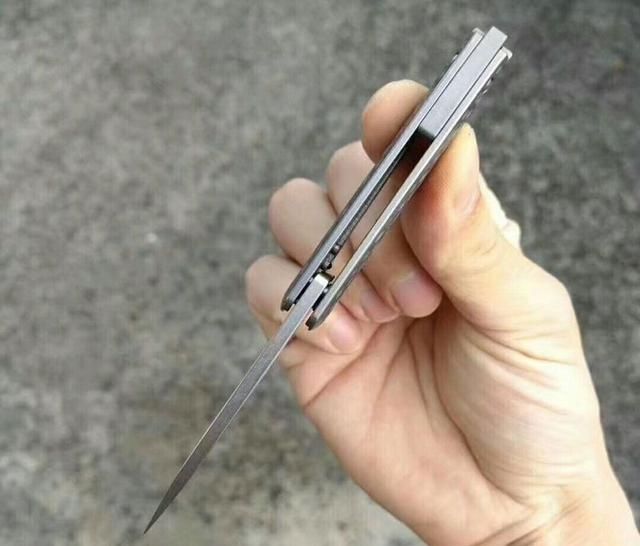 『鉴赏』「鉴赏」绿刺熊牛仔裤轴承折叠刀