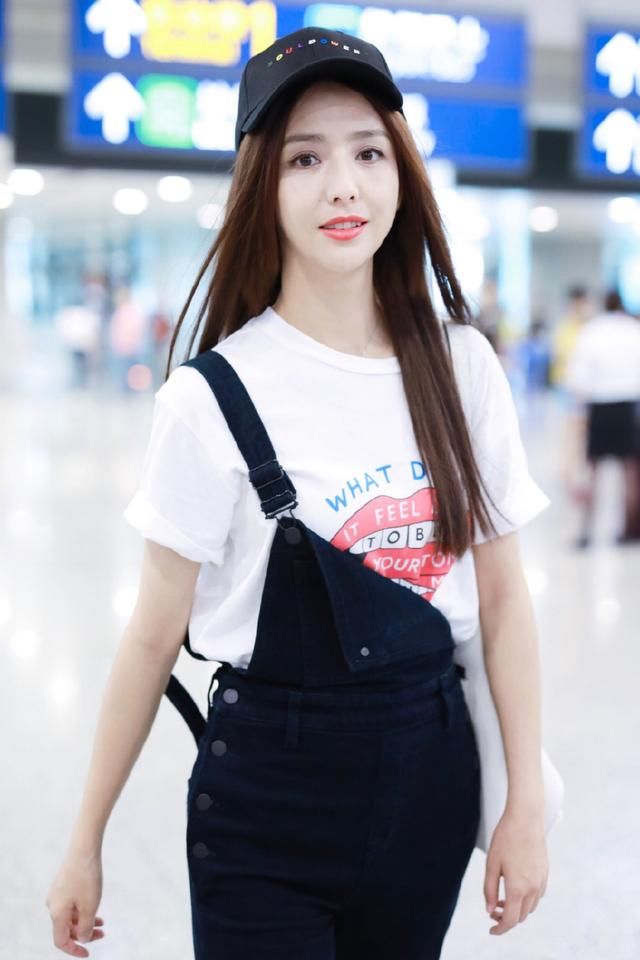 短发接成长发的佟丽娅，感觉像换了个人，竟让网友一眼没认出