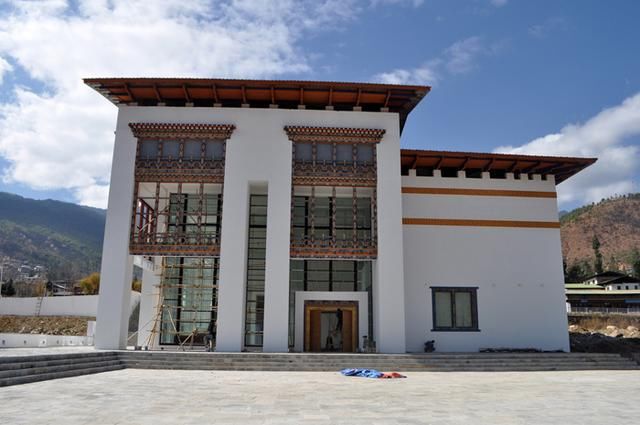 亚洲最“破旧”的首都,完全看不到高楼大厦,整座城市只有5万人