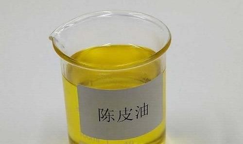 「药水」月季经常喷此药水，从来不得白粉病，花型艳丽，四季爆盆