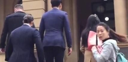 高云翔庭审提交新视频证据？现场记者辟谣：假的！