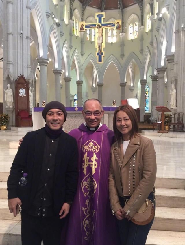 网传张卫健吸毒被逮捕，微博亲自晒图回应，网友:真搞笑