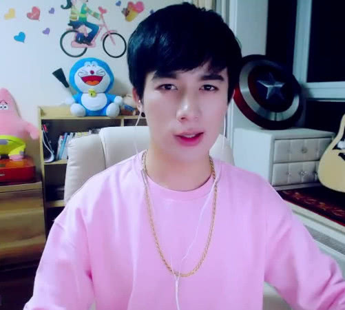 封杀界再添一员！李明霖遭封微博致歉，网友：什么都敢说，一首凉