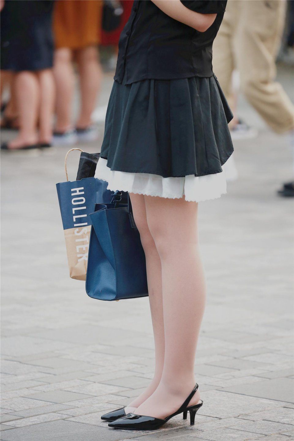 街拍:丝袜高跟美女真的好精致