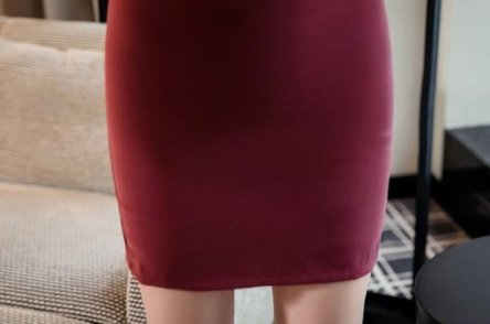 女人“胸”大最好穿衣服了,尤其是这紧身衣,简直太迷人