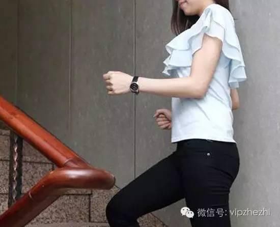 女人,自拍怎么才能有翘臀效果