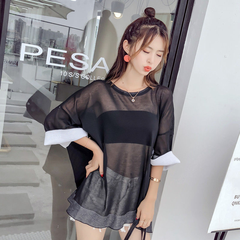 现在健身房的女人，都穿着“透视装”，“若隐若现”的性感刚刚好