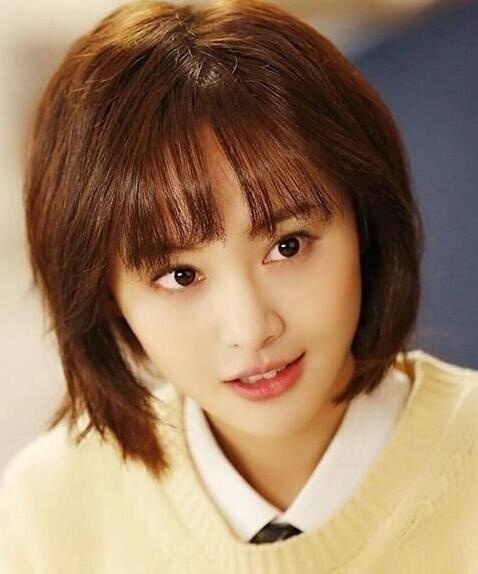 短发的高圆圆美出天际 评论区都在俯首称臣，留短发的女神谁更美