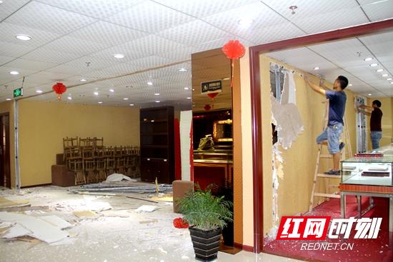 讲解包厢全面取消 武陵源区旅游团队购物场所全力配合整治