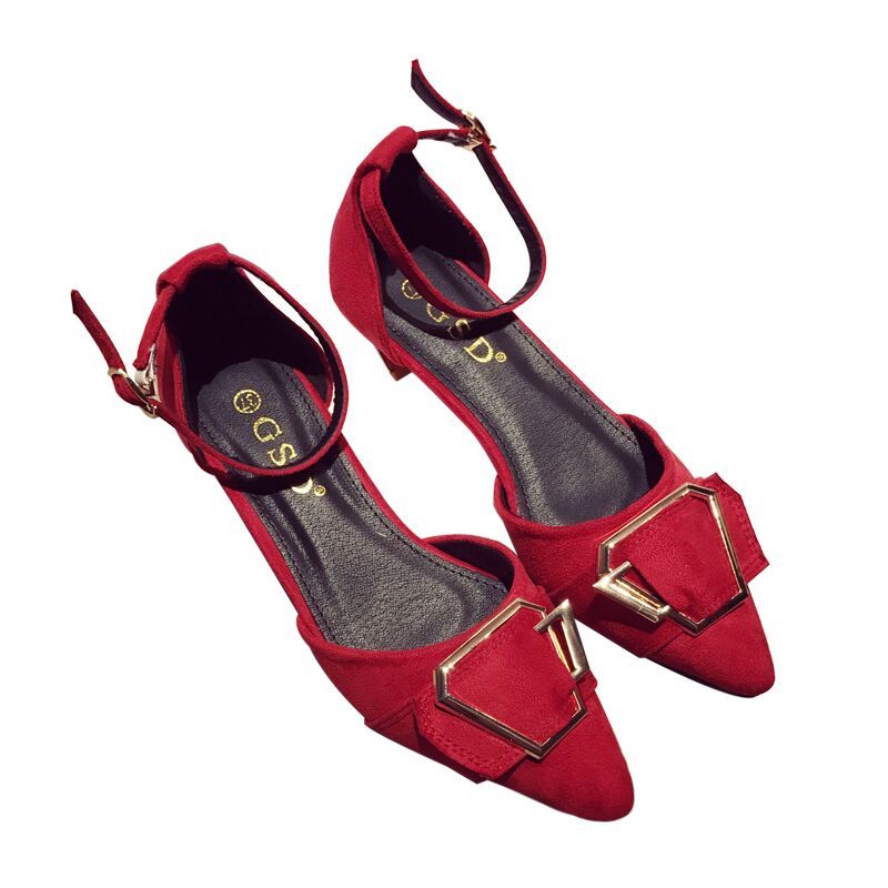 超过10cm的高跟鞋就别穿了，韩式小跟鞋，穿上又美又舒适