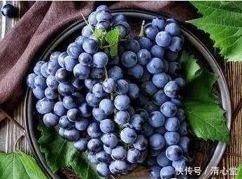  『葡萄』烂掉的葡萄也别扔，留着大有用处，用水泡一泡，解决了很多人的烦恼