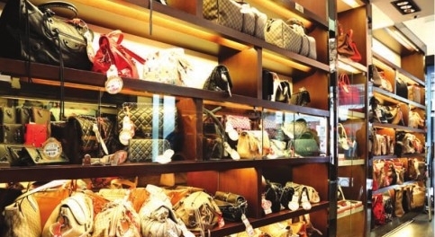 美国妹子来中国旅游，发现以前被国外媒体骗了