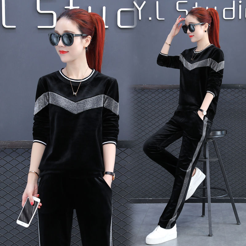 火了火了，这种秋套装要火了，借钱也得买第6件，穿三年都不过时