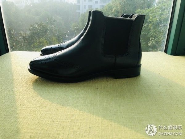 敲代码的小仙女的日常晒鞋 篇三:这双ECCO的雕花切尔西靴真好看
