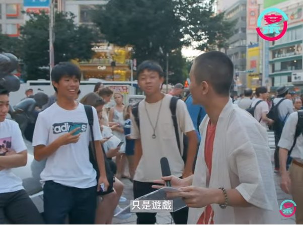 ＂港独＂在日本街头抹黑港警 被中国年轻人用熟练外语怒怼