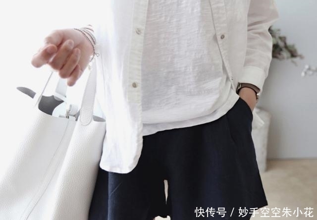 【中年】这个中年女人穿衣也太好看了吧!简约又高雅,感觉美极了
