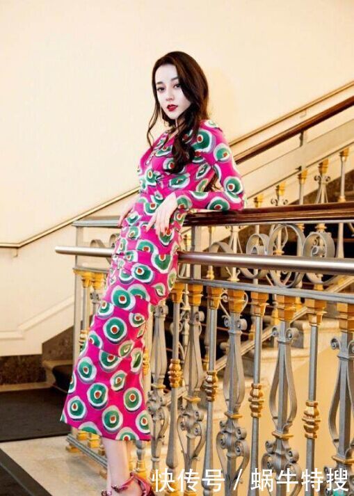 热巴这次穿的花裙子难度太高，异域风情不是你想穿就能穿得出来！