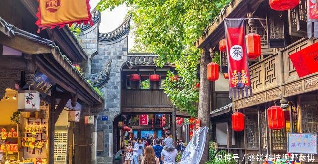 中国因懒出名的城市，不是喝茶就是打麻将，每天还能看美女