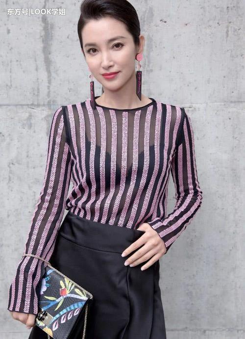李冰冰真敢穿，透视装黑色蕾丝隐现，网友：难怪能迷倒小鲜肉