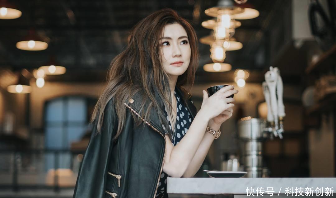 「张轩」《女儿们的恋爱》中,任家萱、张轩睿假戏真做约会超甜蜜