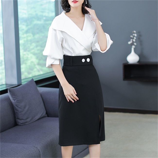 一个女人身材好不好,看她穿包臀裙就知道,下面女人个个魔鬼身材