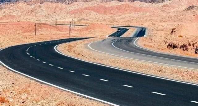 中国最“荒凉”的高速，全长达2540公里，却几乎看不到一辆车