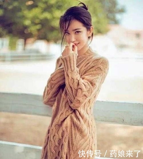 「半身裙」纯色毛衣到底有多好穿,试试搭配这几种半身裙,简直温柔炸了!