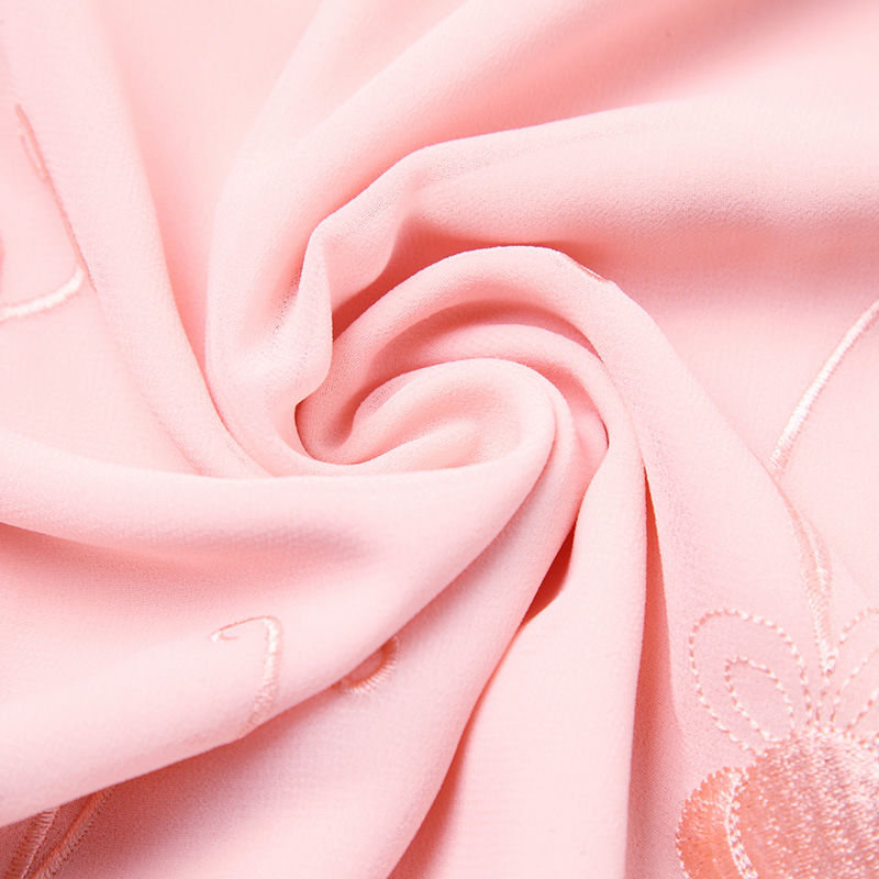 天哪!现在女人好大胆!“透视衫”也敢穿出门，但真的性感又美丽