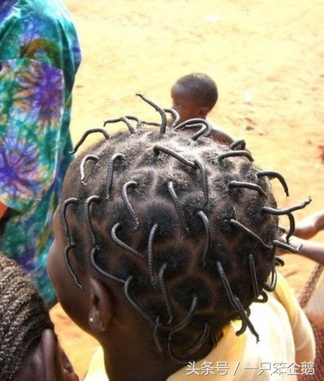 直击 非洲人喜欢的发型，有的可以管四五个月
