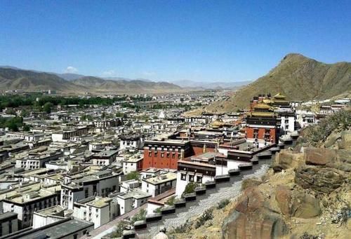  分布：为什么青藏高原地区的聚落，多分布在雅鲁藏布江和湟水谷