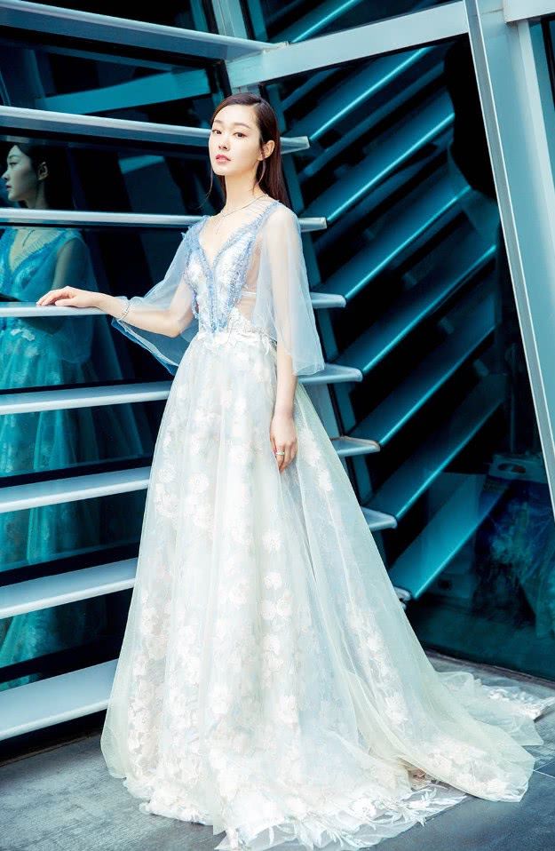 宋轶穿对了薄纱长裙，就把仙气完美展现出来!