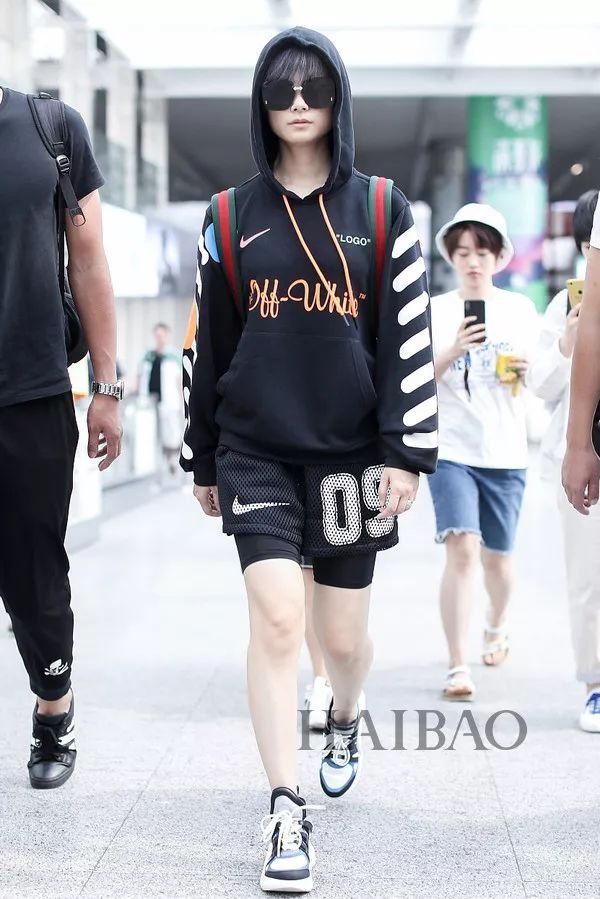 刘诗诗击破离婚传闻!周迅窦靖童这是什么情况?【海报街拍】