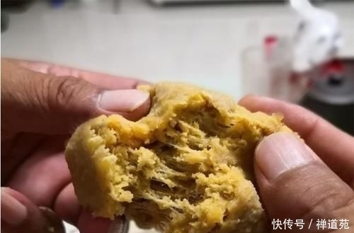  『草鱼』专供鲤鱼和草鱼的自制饵料，让你钓50斤的鱼获和玩一样