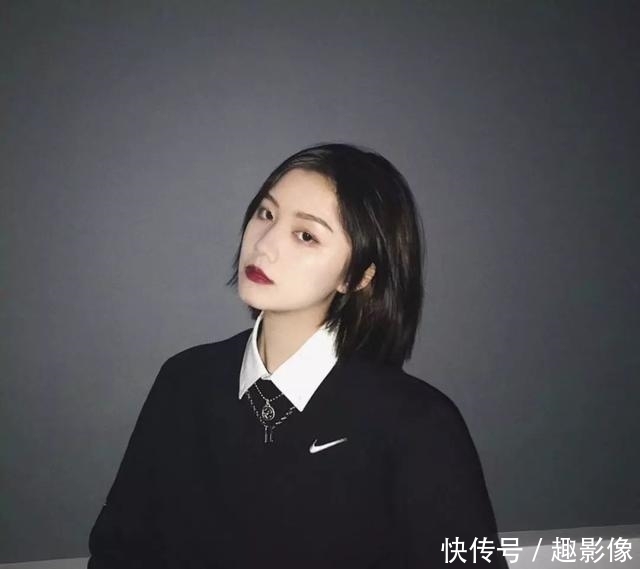 卫衣■卫衣这样穿才不会无聊！