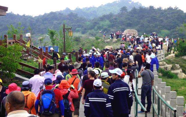 中国游客去朝鲜旅游，却因为一个问题惹麻烦，导游：最反感这种人