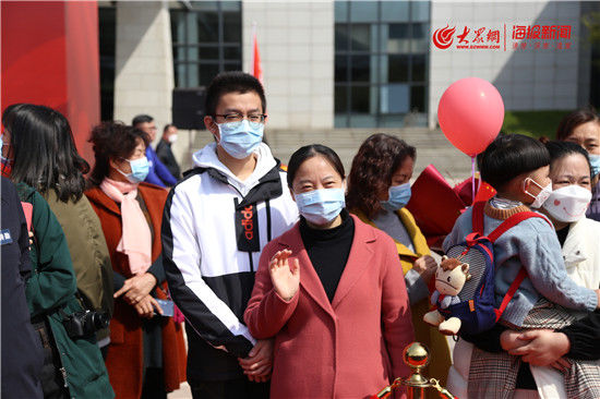  『张宗玉』桓台县首位援助湖北医疗队员张宗玉今日凯旋归桓！