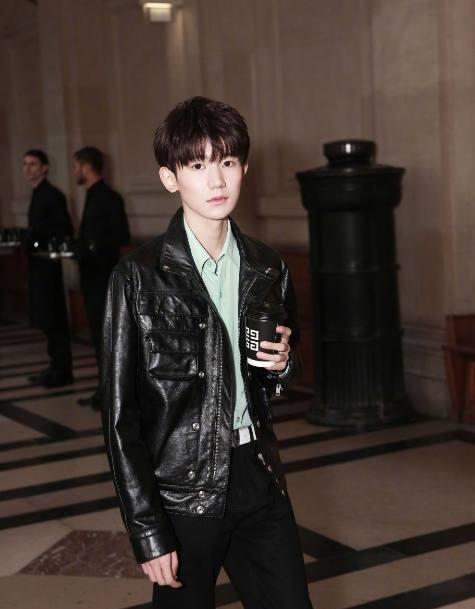 换了发型的王源终于走上了颜值巅峰！网友：什么发型都帅！