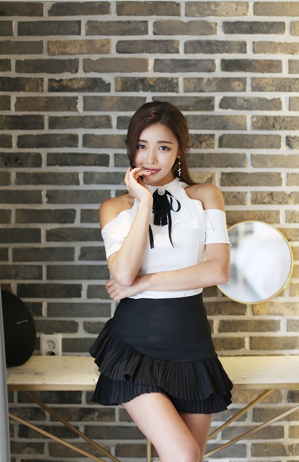 素雅塞巴胡埃萨挂领美肩裙