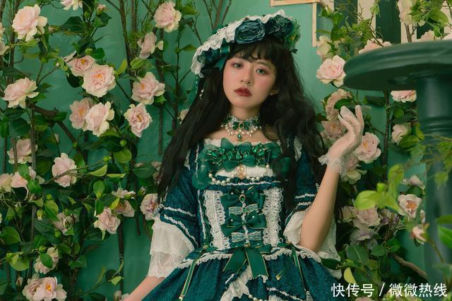 「拥有」2020年洛丽塔圈内很流行这些显白色,lo娘都爱穿,你拥有了几条