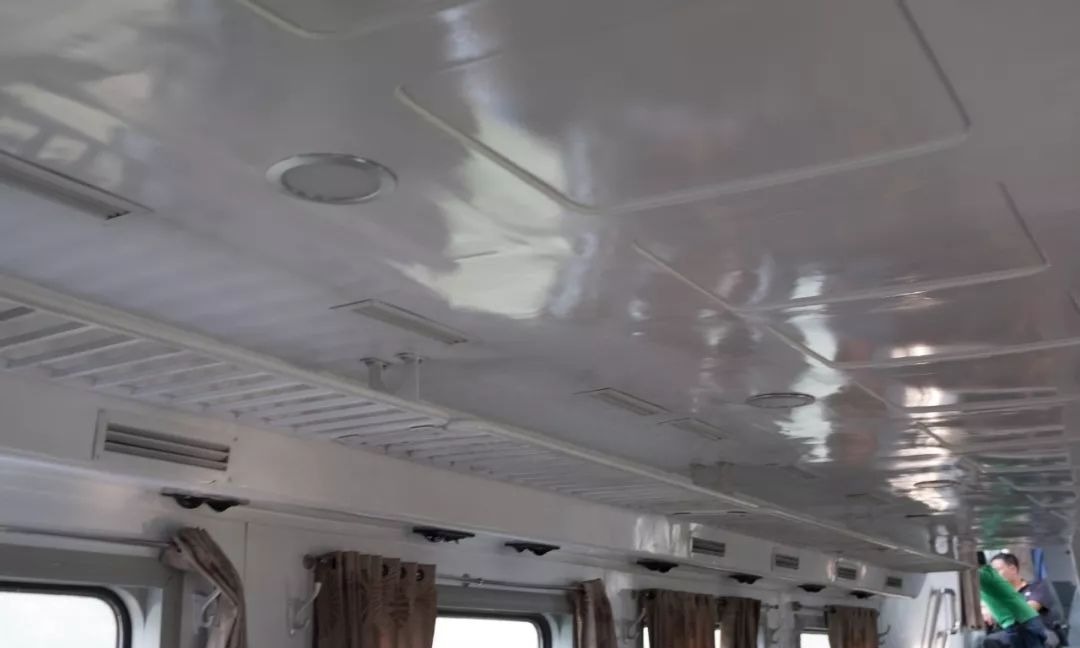 看世界 | 越南双层火车体验，座位比高铁还宽敞，厕所上的字看乐