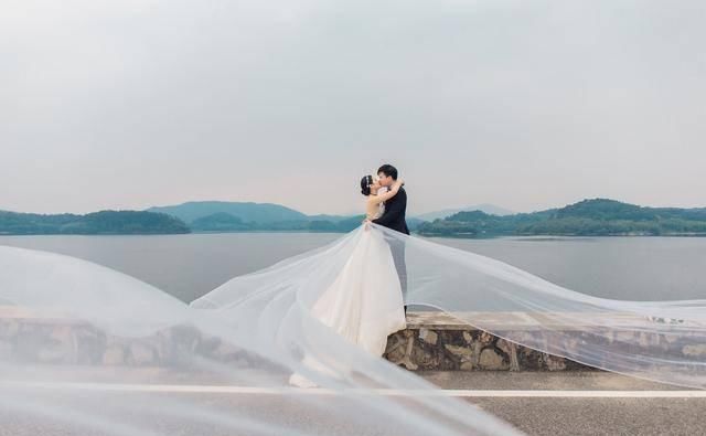  #能上桌吃饭#“新媳不上桌这是规矩”儿媳不吵不闹一句话，婆婆立威失败反丢脸