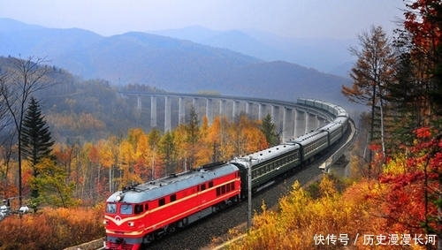 国内最绕的火车，坐一趟花费50个小时，几乎绕了半个中国