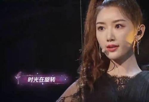 毛晓彤一改甜美风,一脸高冷,网友:摊上坑女儿的爹也是很无奈!